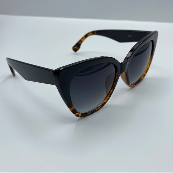 Luxe Leopard Cat Eye Sunglasses - Picture 6 of 7